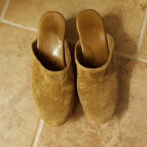 Ugg Clogs